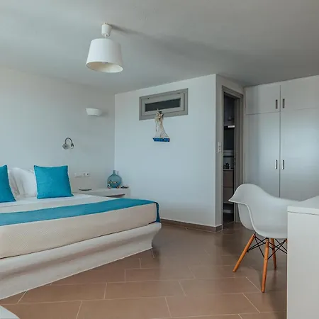 Anemos * Parikia (Paros)